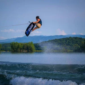 Hyperlite State 2.0 Wakeboard w/ Formula Bindings