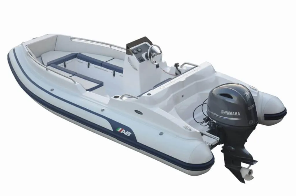 AB Nautilus 17 DLX – 17-Foot Luxury Fiberglass Console Tender
